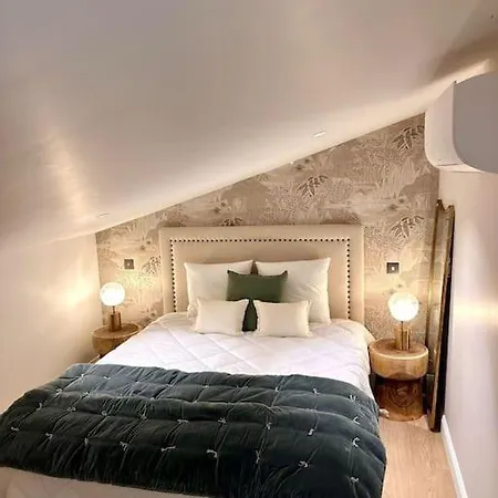 Angleterre 6 - Grand Avec Etage, Coeur De Nizza